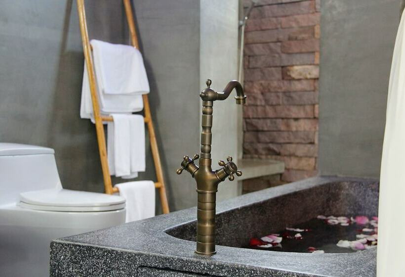 Люкс Повышенной Комфортности, Cambana D'angkor Suites