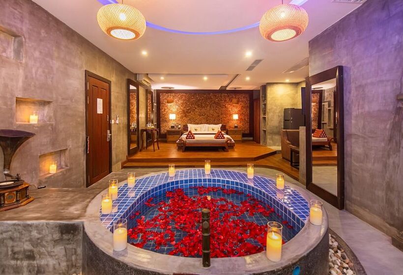 Королевский Люкс, Cambana D'angkor Suites