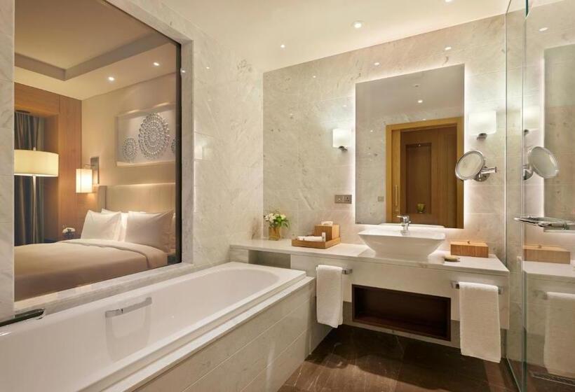 اتاق لوکس با تراس, Hyatt Regency Tashkent