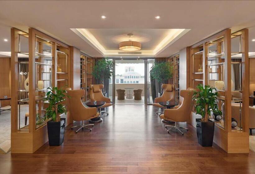 Cameră Club Pat King, Hyatt Regency Tashkent