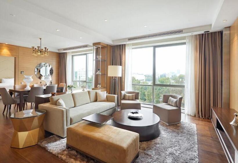 سوییت اجرایی, Hyatt Regency Tashkent