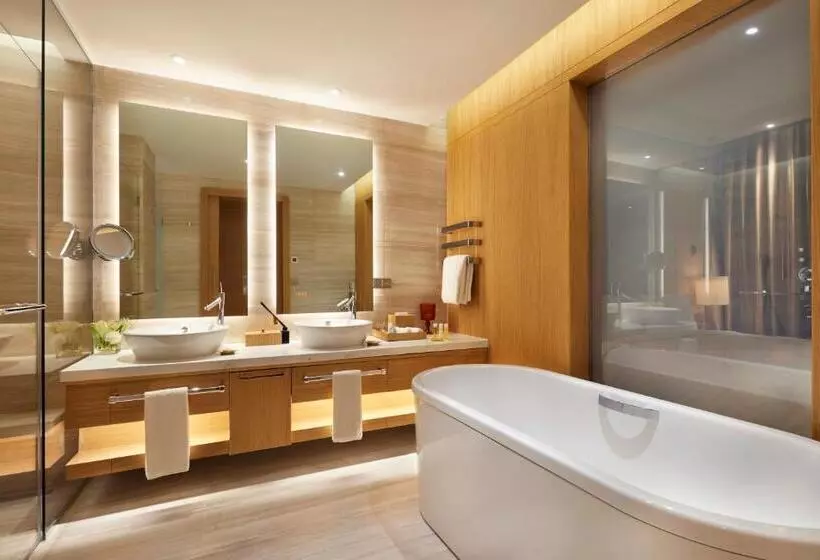 Suite Ejecutiva, Hyatt Regency Tashkent