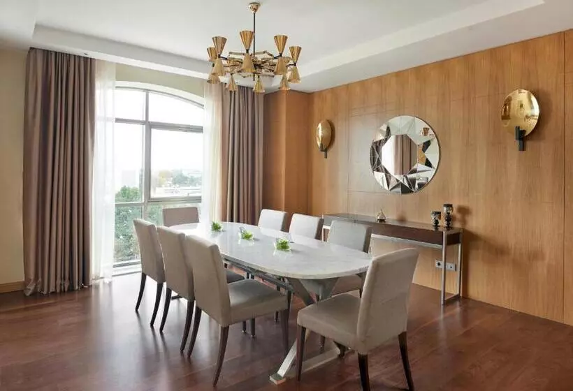 Suite, Hyatt Regency Tashkent