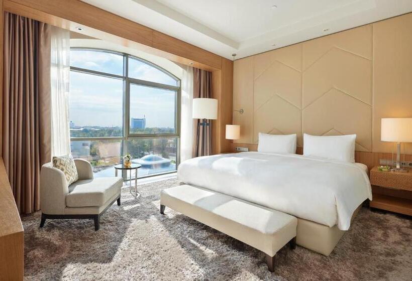 Suite, Hyatt Regency Tashkent