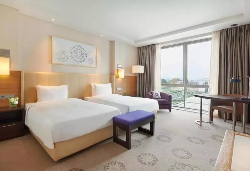 Habitación Club, Hyatt Regency Tashkent