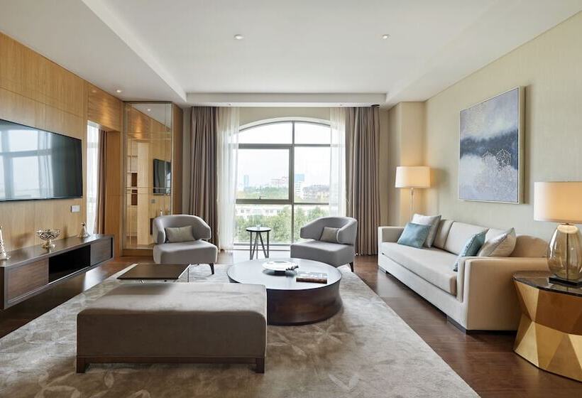 سوییت, Hyatt Regency Tashkent