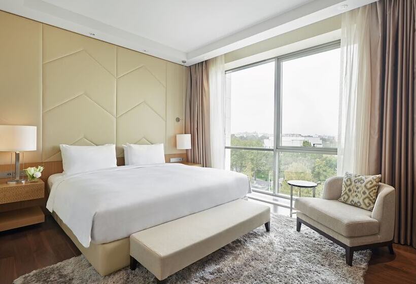 سوییت اجرایی, Hyatt Regency Tashkent