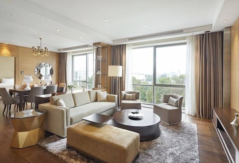Suite Executivă, Hyatt Regency Tashkent