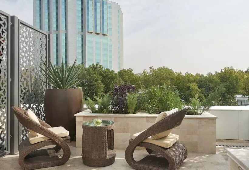 Habitación Deluxe con Terraza, Hyatt Regency Tashkent