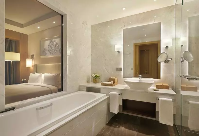 Habitación Deluxe con Terraza, Hyatt Regency Tashkent