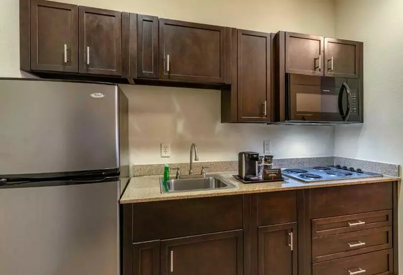 スタンダード４人部屋, Stay Over Suites   Fort Gregg Adams Area