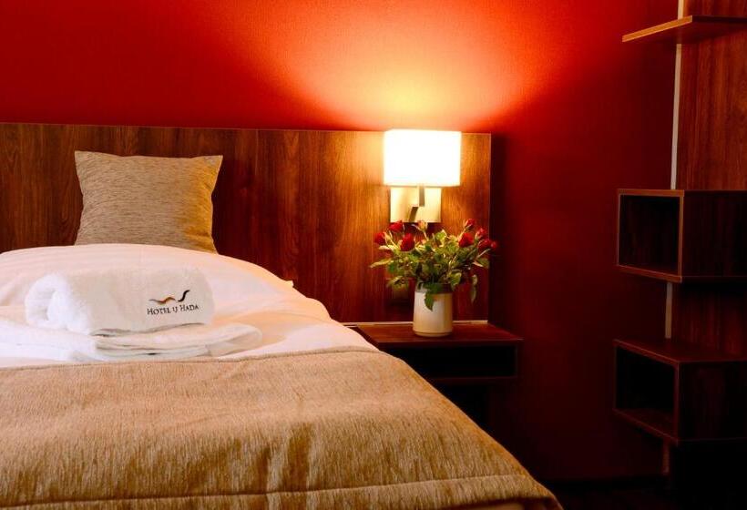 Perhehuone, U Hada žatec