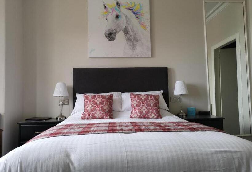 家庭间, Munro Guest House