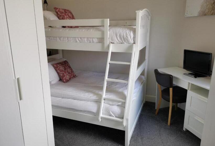 家庭间, Munro Guest House