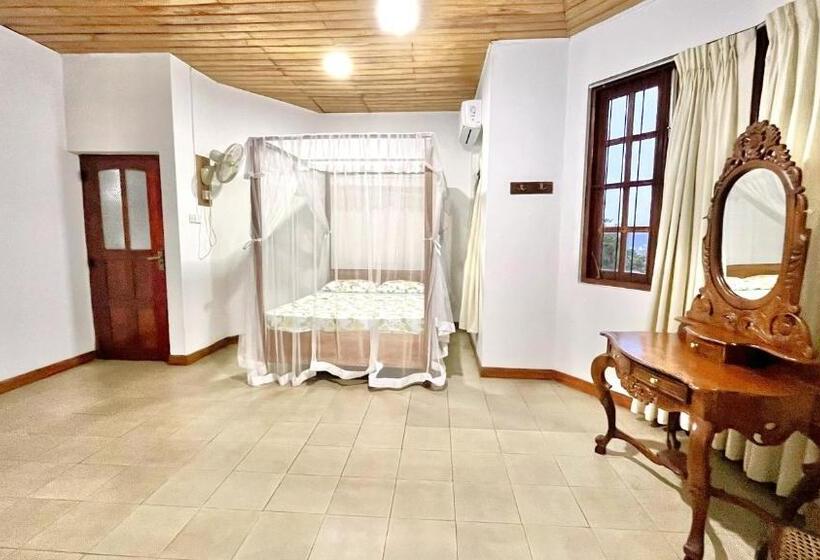 Quarto Estandar Cama King, Pearl House