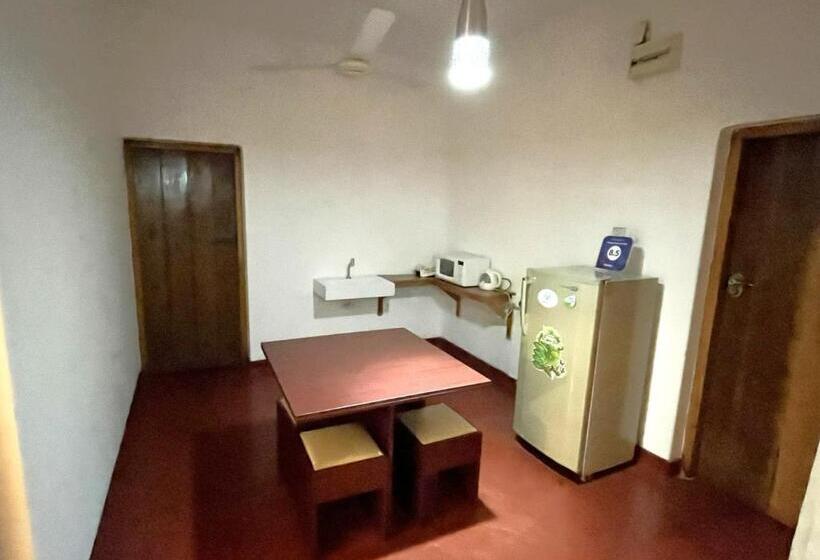 Quarto Economy, Pearl House