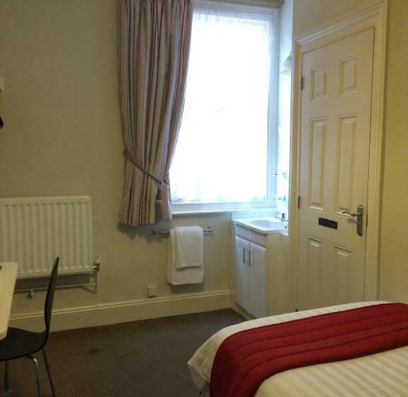 חדר סטנדרט יחיד, The Claremont