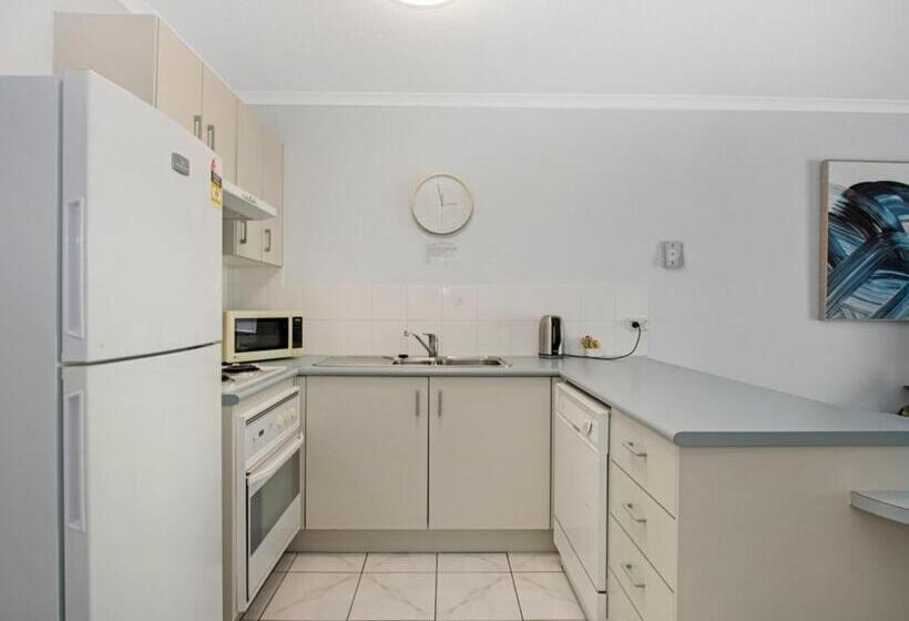 شقة غرفة واحدة, Riviera Resort