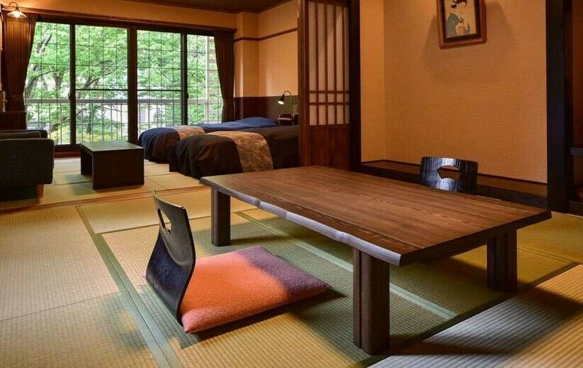 غرفة قياسية, Kutsurogijyuku Shintaki