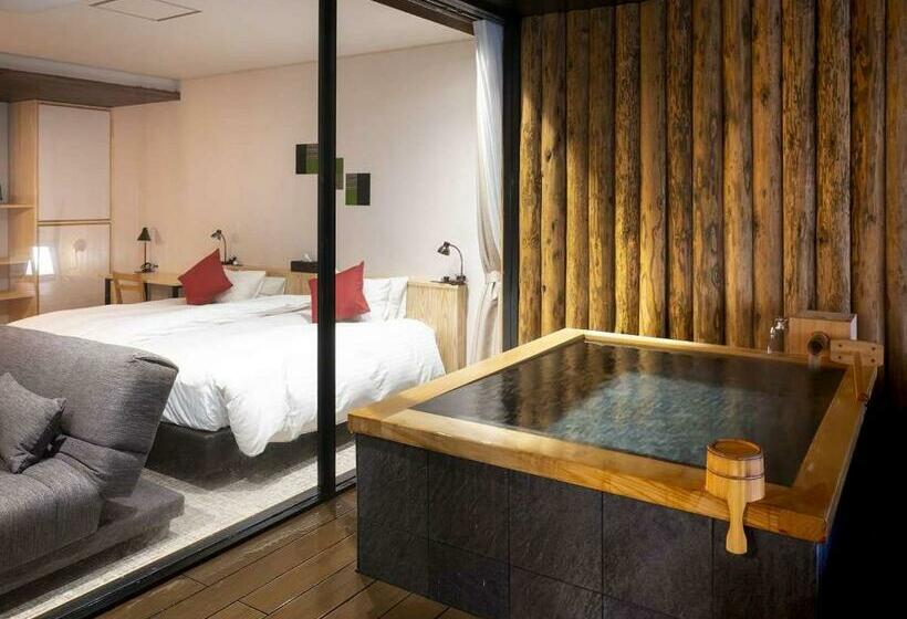 جناح, Kutsurogijyuku Shintaki