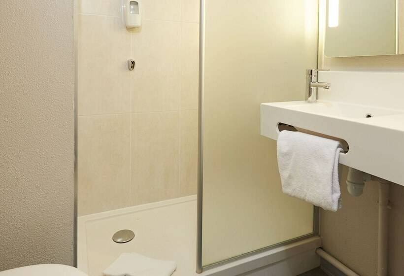 Четырехместный Номер Стандарт, B&b Hotel Lens Musée Du Louvre