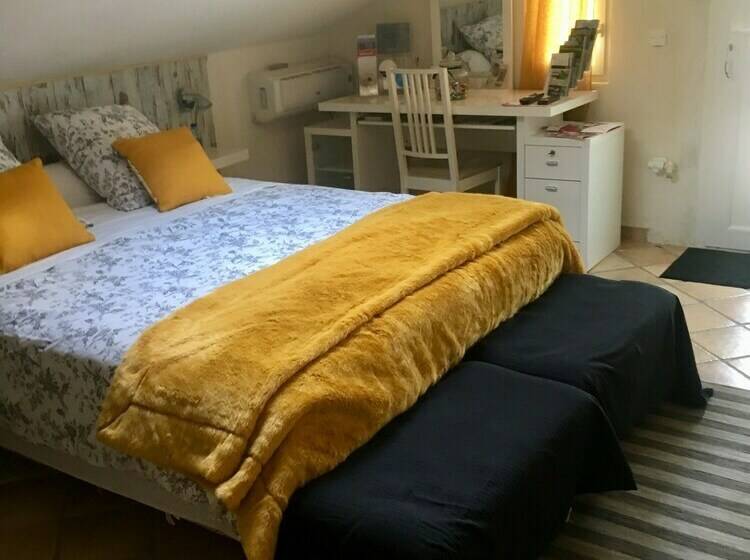 غرفة عائلية, La Vignarelle