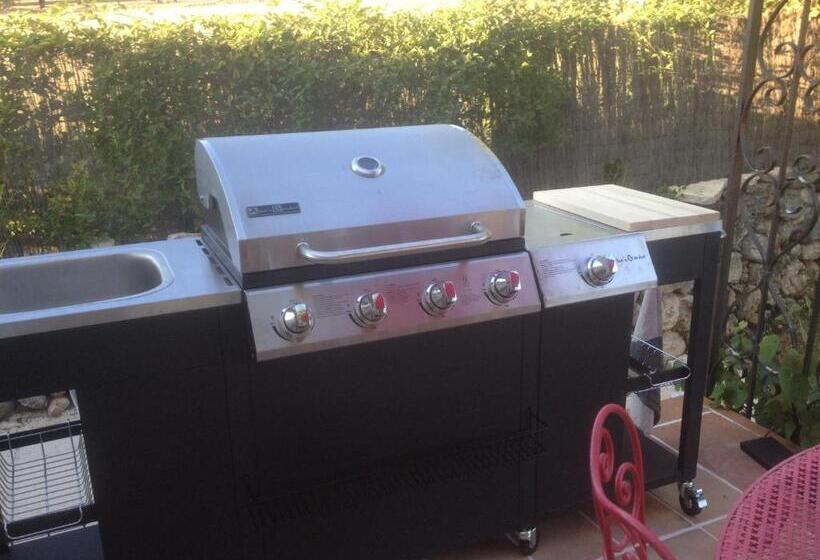 غرفة عائلية, La Vignarelle