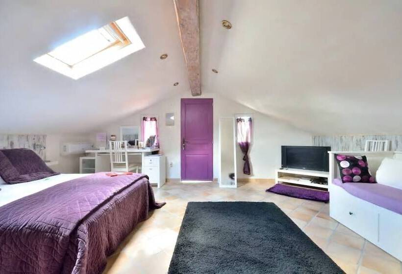 غرفة عائلية, La Vignarelle