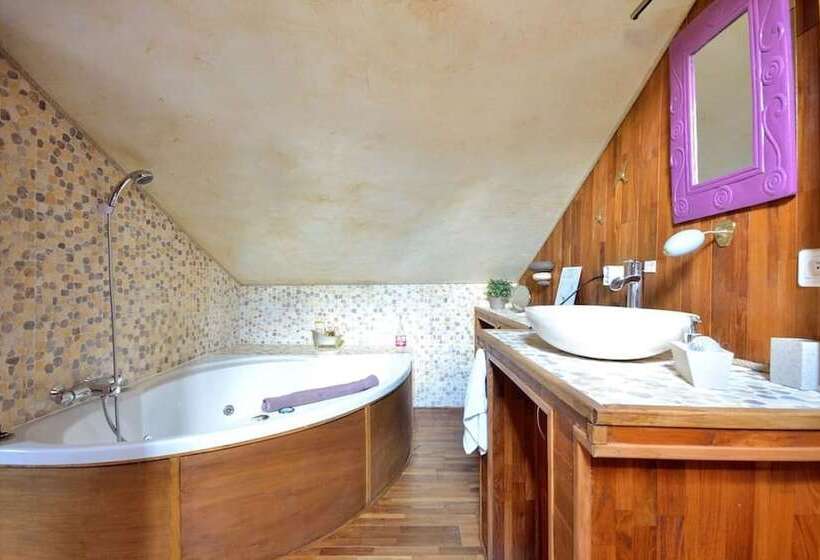 غرفة عائلية, La Vignarelle