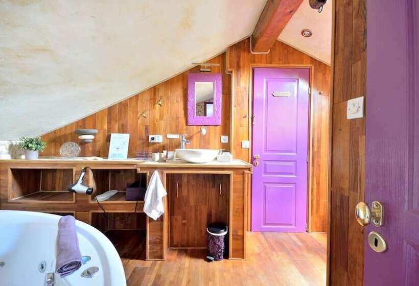 غرفة عائلية, La Vignarelle