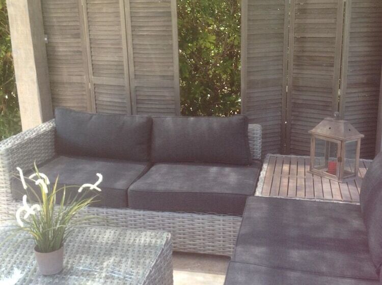 غرفة عائلية, La Vignarelle