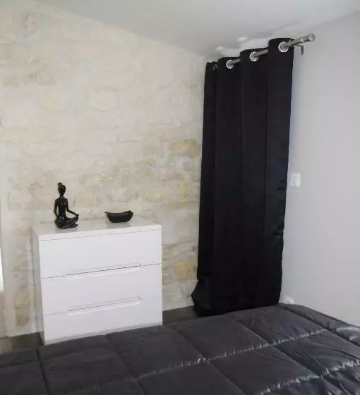 سوییت لوکس, Le Clos Des Oiseaux