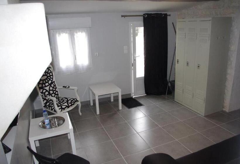 家庭工作室, Le Clos Des Oiseaux