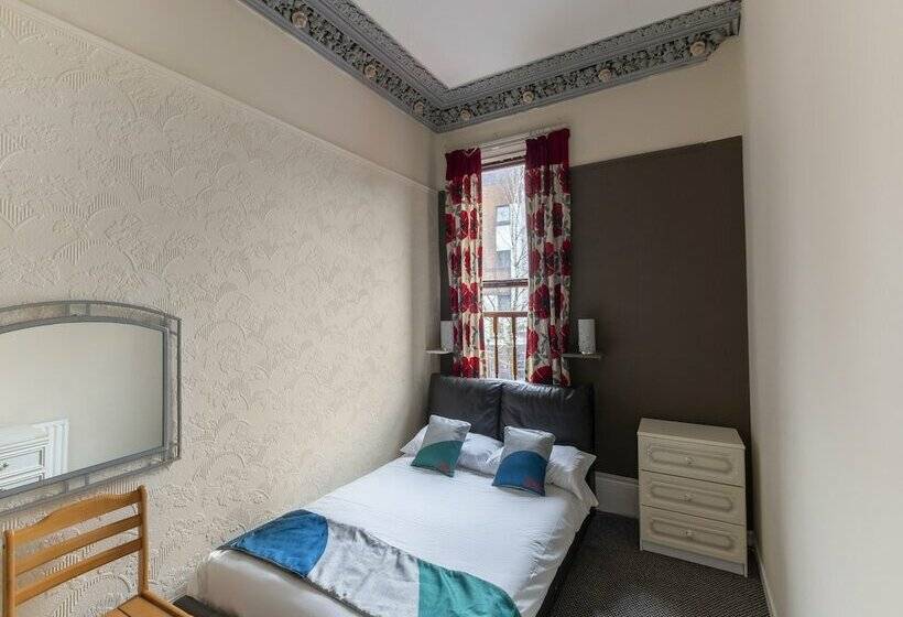 חדר סטנדרט, OYO Queens Quarter