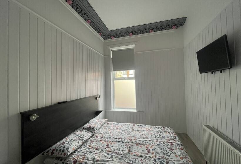 חדר סטנדרט, OYO Queens Quarter