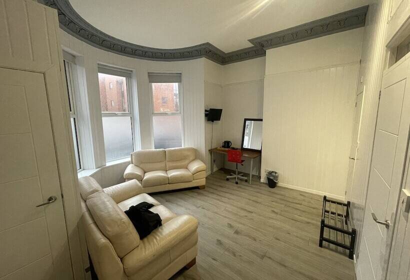 חדר סטנדרט, OYO Queens Quarter