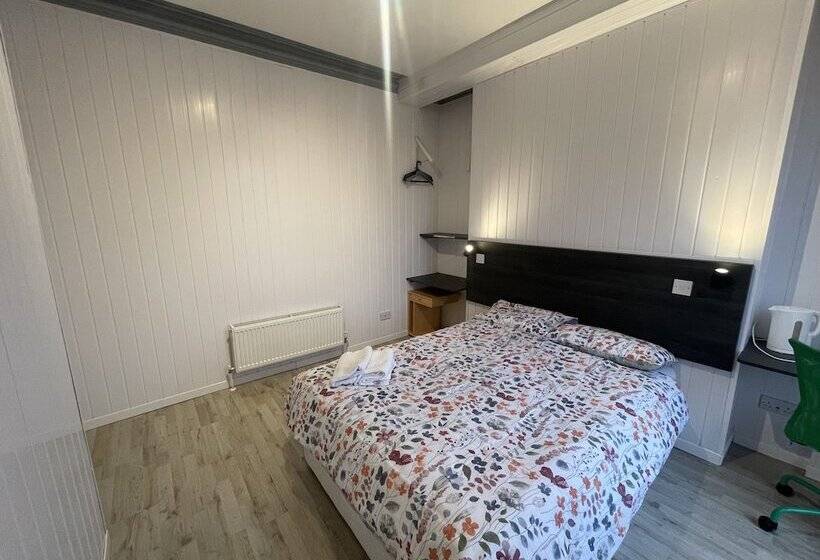 חדר סטנדרט, OYO Queens Quarter