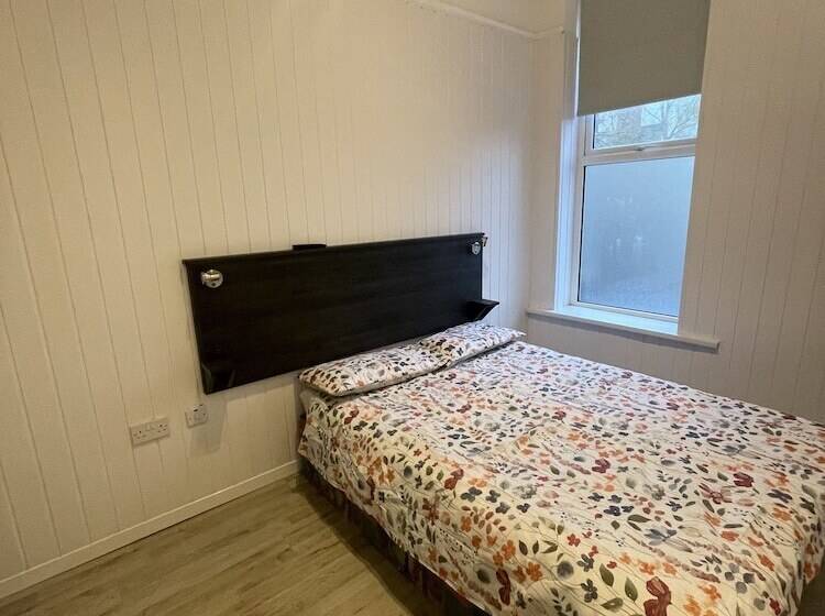 חדר סטנדרט, OYO Queens Quarter