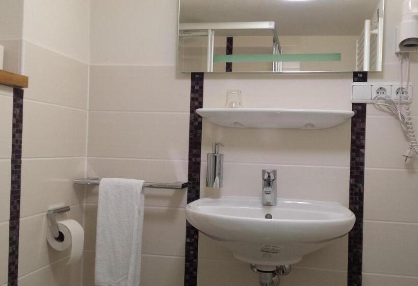 غرفة عائلية, Fachwerk Hotel Eisenbart