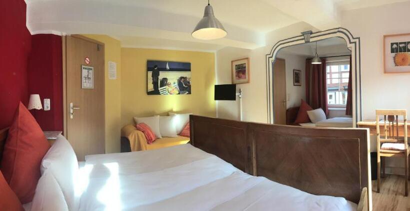 Семейный Номер, Fachwerk Hotel Eisenbart