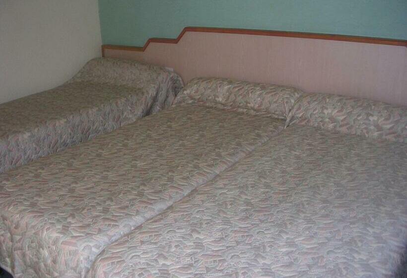 标准三人间, Asteries