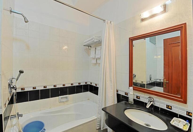 行政套房, Gnanam