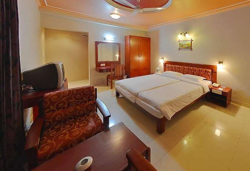 디럭스 룸, Gnanam