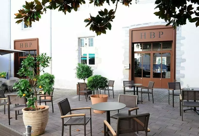 اتاق راحتی, Des Basses Pyrenees Bayonne