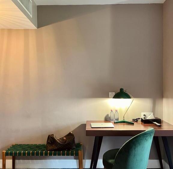 プレステージルーム, Des Basses Pyrenees  Bayonne