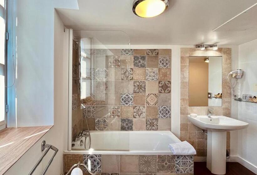 プレステージルーム, Des Basses Pyrenees  Bayonne