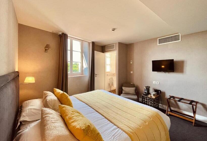 プレステージルーム, Des Basses Pyrenees  Bayonne