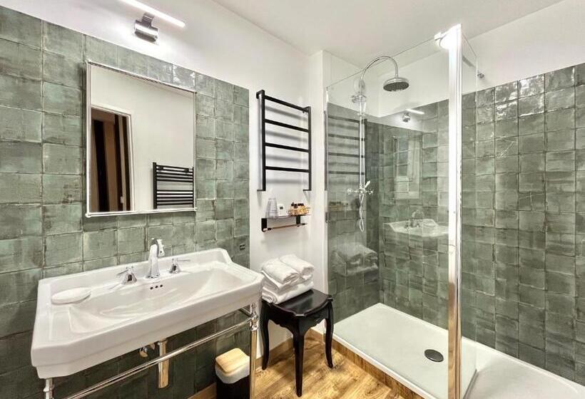 ジュニアスイート, Des Basses Pyrenees  Bayonne