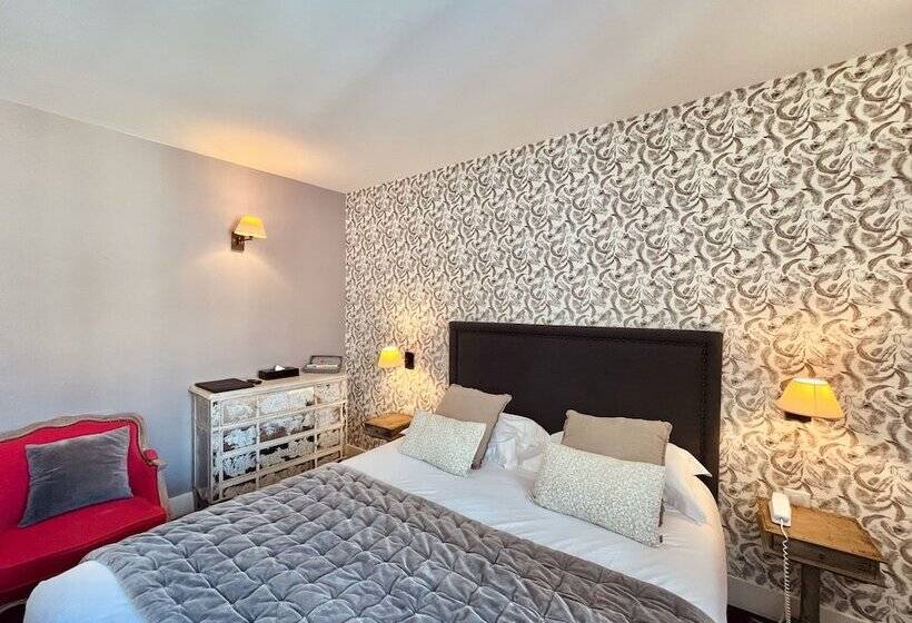 プレステージルーム, Des Basses Pyrenees  Bayonne