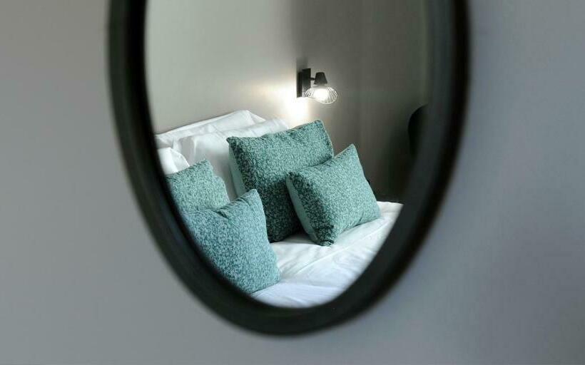 プレステージルーム, Des Basses Pyrenees  Bayonne